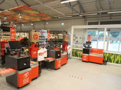 VVN team leverte leveringsutstyr og monteringsarbeider i den nye butikken til butikkjeden "TOP" i Sigulda.18